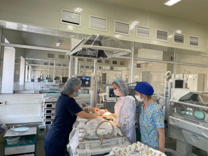 Самый маленький пациент: в Нижневартовске спасли новорожденного весом всего 490 грамм