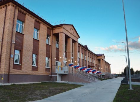 Три новые школы открылись в Югре в День знаний