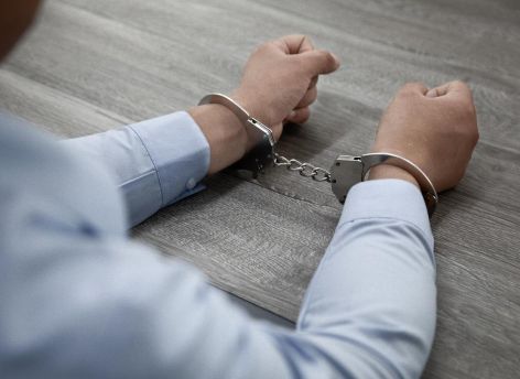 ​Сургутянин изнасиловал своего сына и скрылся в Турции ‒ его вернули обратно в Россию
