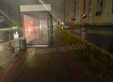 В Сургуте подросток на электросамокате сбил женщину