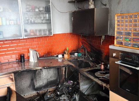 Пожарные Нижневартовска спасли двух человек и эвакуировали 14 жильцов при пожаре в многоэтажке
