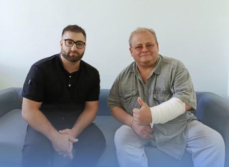 В Когалыме после укуса щенка мужчина чуть не лишился руки