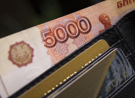 В Югре — самый медленный рост медианных зарплат на всем Урале