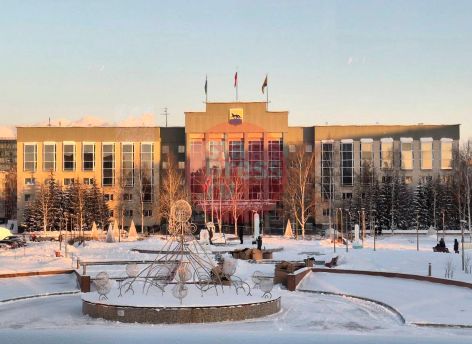 С площади Советов в Сургуте пропала елка // ФОТОФАКТ