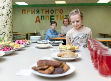 Власти Сургута увеличат финансирование школьного питания с начала 2026 года