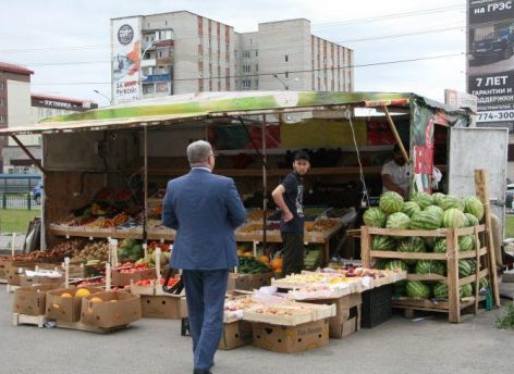 Муниципалитеты получат больше полномочий по сносу ларьков. Совфед утвердил закон о нестационарной торговле