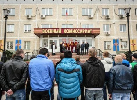 Сургутянин провел на СВО почти четыре года, хотя его не имели права мобилизовать. Теперь он дома
