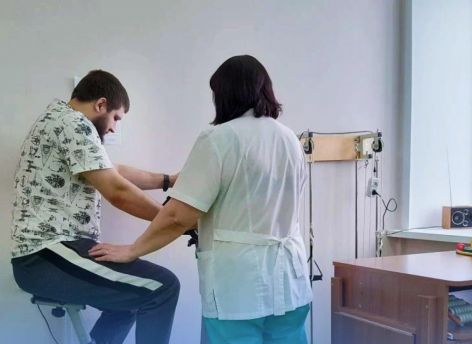 В Югре ветераны боевых действий могут оформить направление на реабилитацию через Госуслуги, МФЦ и клиентские службы СФР