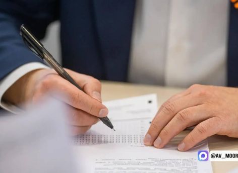 Александр Моор отметил активность молодежи на акции «Диктант Победы»