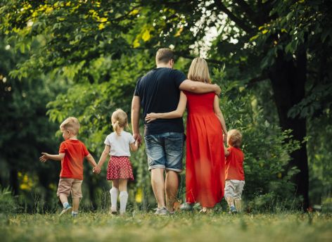 ​Семьи Югры смогут оформить с 1 июня новую ежегодную выплату