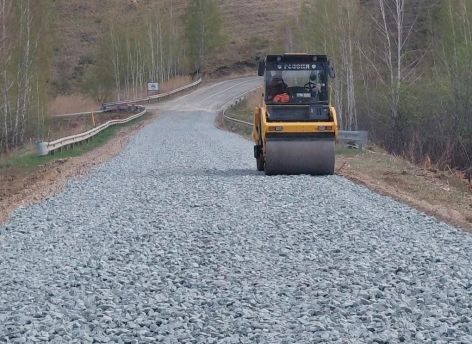 ​В Тюменской области ремонтируют участок трассы, разрушенный паводком