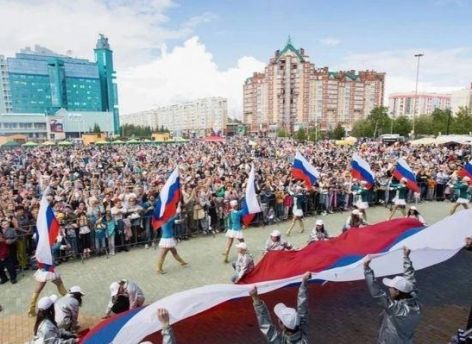 Предстоящая рабочая неделя будет короче из-за Дня России
