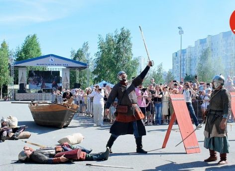 ​В Сургуте проходит фестиваль «Мангазейский ход» // ВИДЕОФАКТ