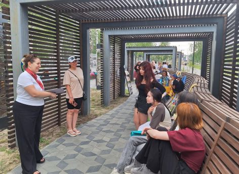 Библиотеки Сургута собрали более 150 человек на «Литературный пиКниг» в сквере Журналистов