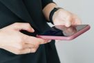 В Югре телефонные мошенники чаще всего звонят пенсионеркам со средним доходом