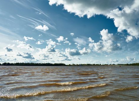 Югра продолжит ежедневный мониторинг Иртыша из-за аномального прогрева воды и падения уровня кислорода