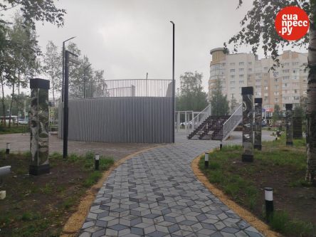 ​Сквер Журналиста в Сургуте год спустя: что изменилось и какие проблемы остались