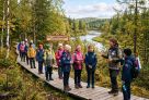 Власти Югры выдадут школьникам сертификаты на бесплатные туристические поездки