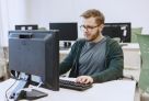 В вузах Тюменской области ажиотаж при поступлении на IT-специальности — десятки человек на место