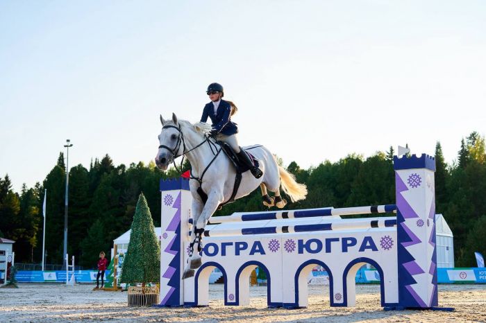 В столице Югры на соревнованиях конников разыграют почти 10 млн рублей, а еще приедет группа The Hatters