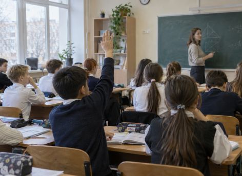 Депутат Госдумы от Тюмени предложил ограничить долю детей иностранцев в школах и детсадах до 25%