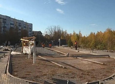 Власти Сургута обустроят сквер с детской площадкой в Лунном до конца ноября