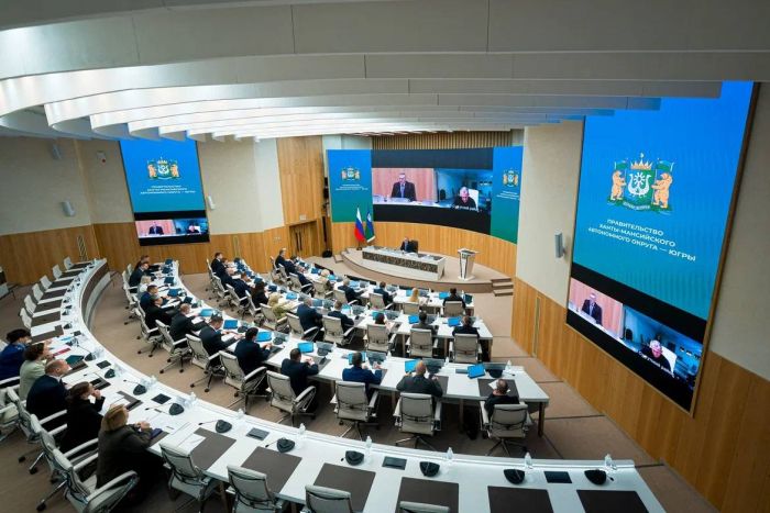 Правительство Югры индексирует зарплаты бюджетников на 4%