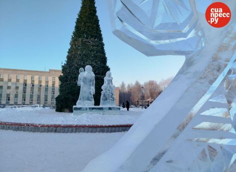 Шесть площадок Сургута украсят ледовыми городками к Новому году