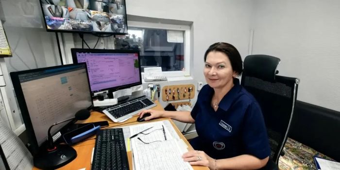 ​Фельдшер Няганской скорой спасла малыша, который подавился колпачком от фломастера