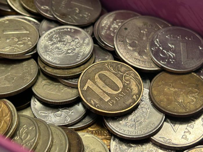 В Югре запущен большой сбор мелочи в обмен на бумажные рубли